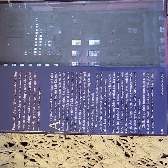 The Collector by Nora Roberts - Picture 2 of 3